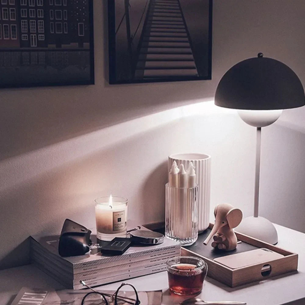 LumoBloom Verstellbare LED Tischlampe | Wiederaufladbar | Dimmbar | Dekorative Designleuchte für Zuhause & Büro