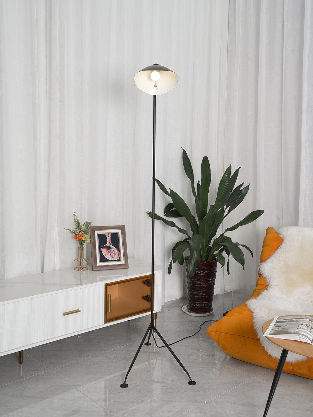 IllustraNova Stehleuchte | Skulpturales Design | Modernes Wohnambiente | Premium Raumlicht