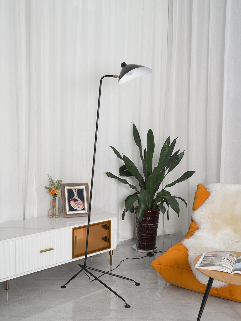 IllustraNova Stehleuchte | Skulpturales Design | Modernes Wohnambiente | Premium Raumlicht