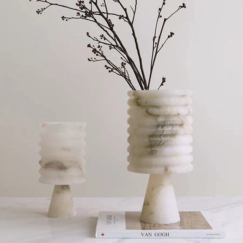 EleganceOnyx Weißer Onyx-Blumenvase | Luxuriöse Dekoration | Perfekt für Zuhause & Büro