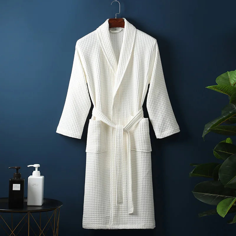 CozyCotton Premium Bademantel aus Baumwolle | Weich & Atmungsaktiv | Perfekt für Herren & Damen | Mit Taschen