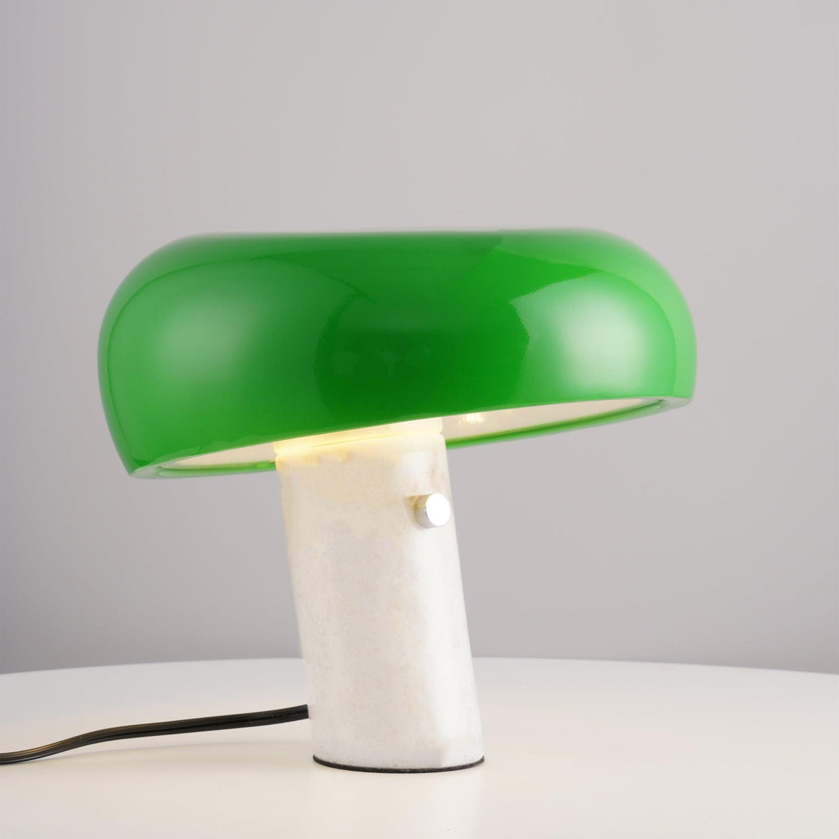 MarbleGlow Design Tischlampe | Marmor-Dekoration | LED-Licht | Elegante Beleuchtung für Zuhause