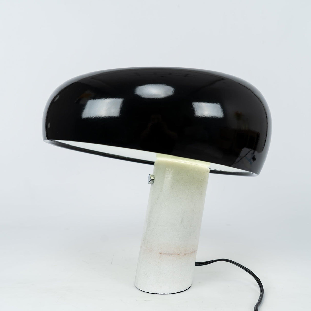 MarbleGlow Design Tischlampe | Marmor-Dekoration | LED-Licht | Elegante Beleuchtung für Zuhause