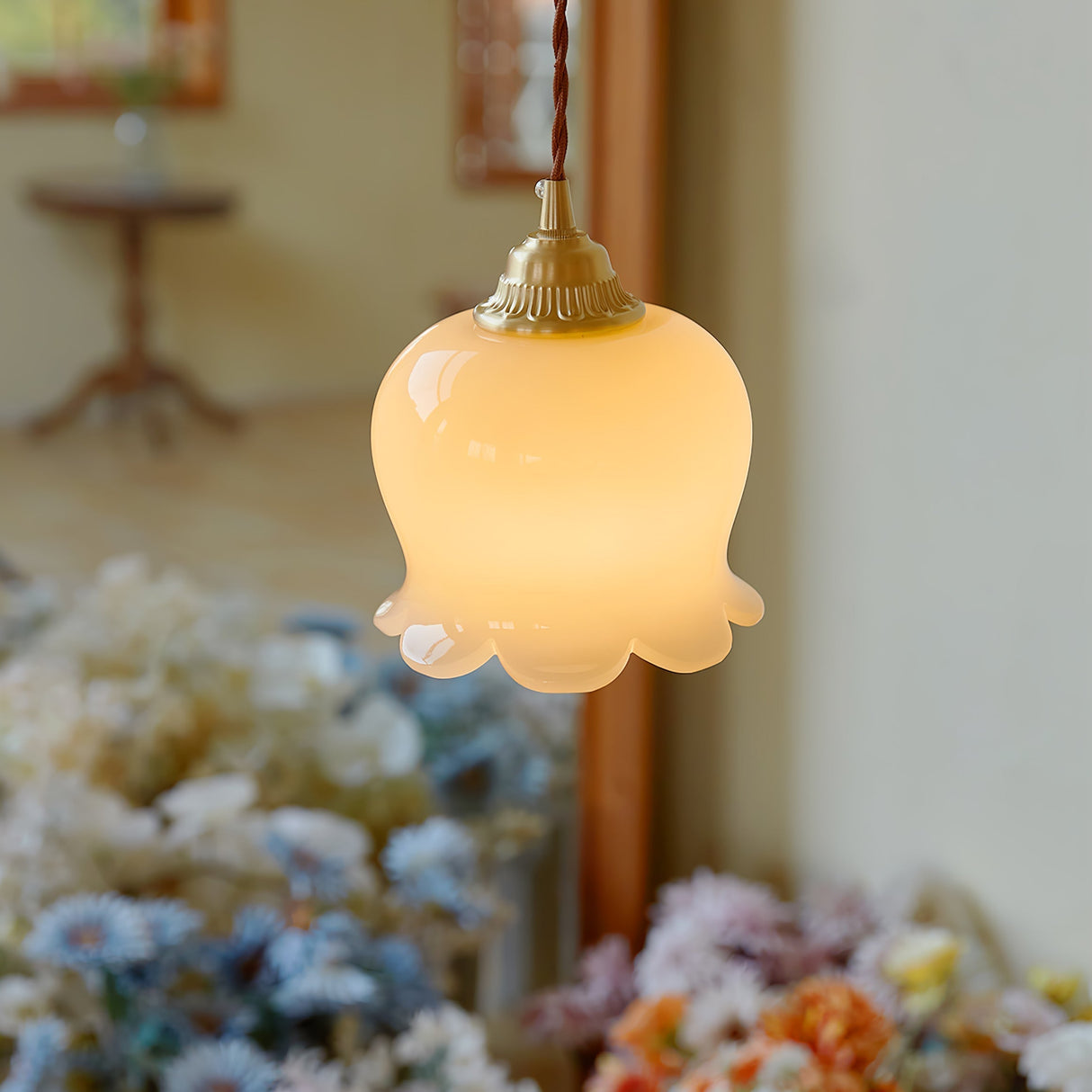 Bloomelia Talblume Pendelleuchte | Blütenförmiges Design | Elegante Beleuchtung für Zuhause
