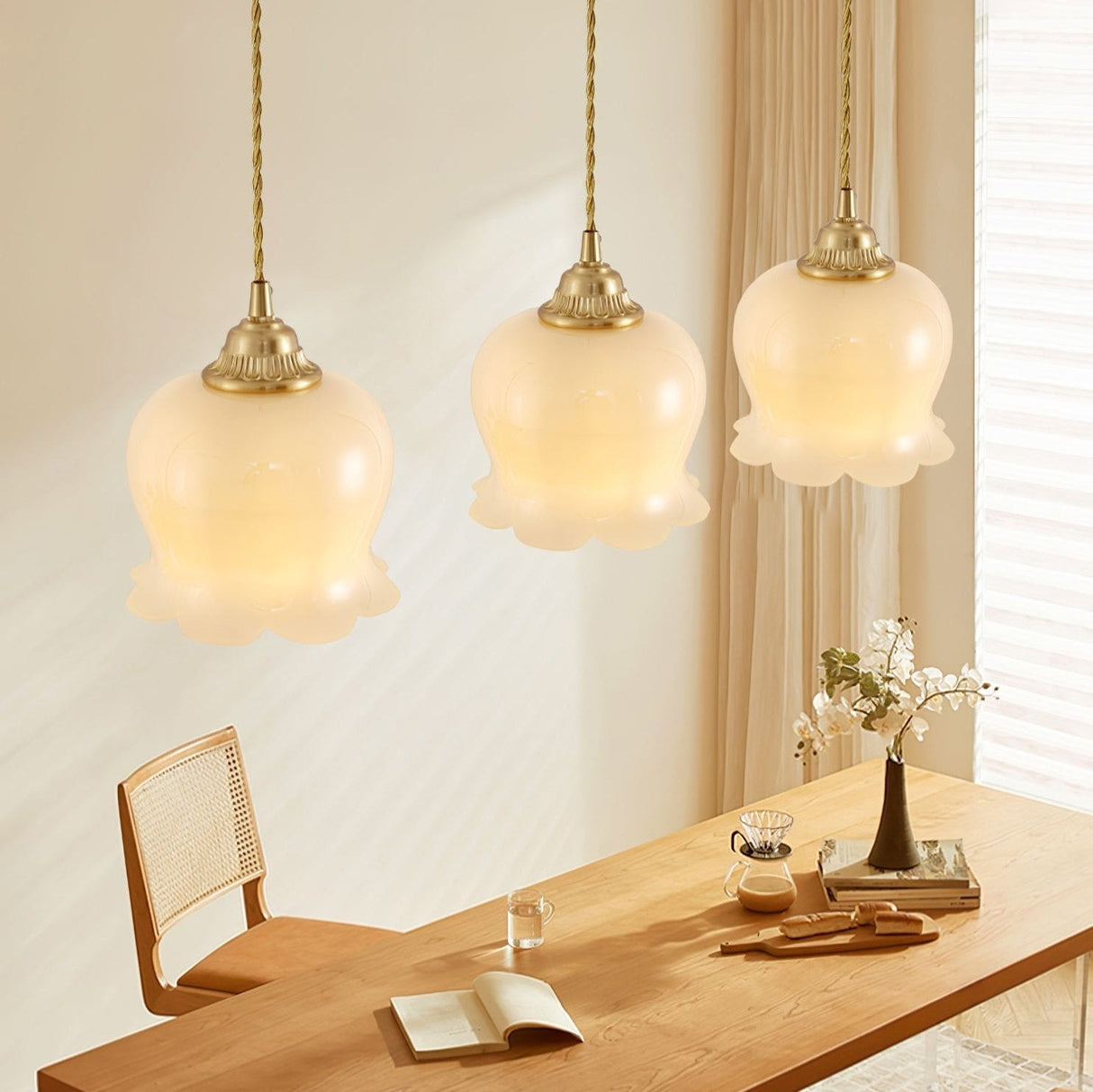 Bloomelia Talblume Pendelleuchte | Blütenförmiges Design | Elegante Beleuchtung für Zuhause
