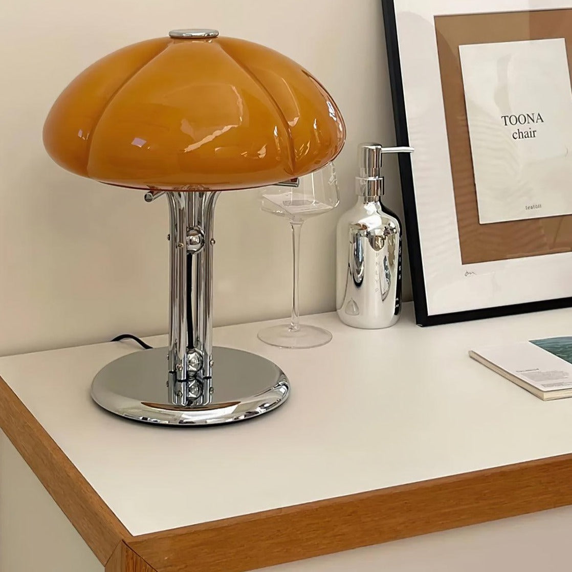 LumiDome Pilz-Tischlampe | Bauhaus Design Tischleuchte | Dekorative Beleuchtung | Stilvolle Nachttischlampe