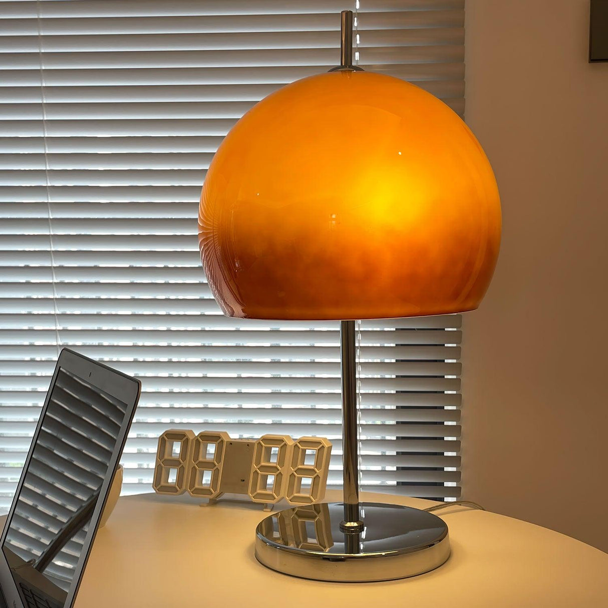 LumiDome Pilz-Tischlampe | Bauhaus Design Tischleuchte | Dekorative Beleuchtung | Stilvolle Nachttischlampe
