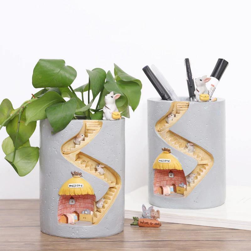 CritterHome Tierischer Blumentopf | Dekorativer Pflanztopf für Zuhause | Stil: Igel oder Hase