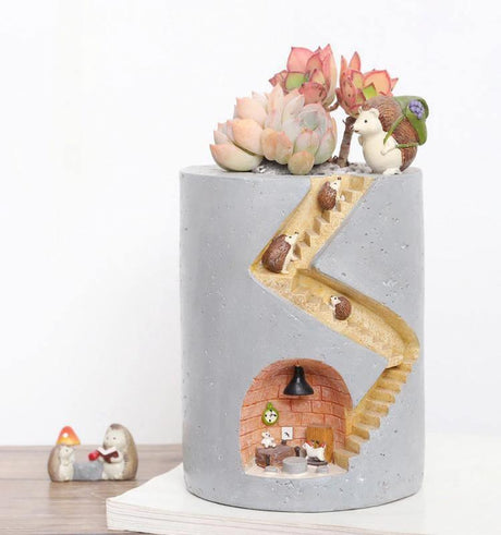 CritterHome Tierischer Blumentopf | Dekorativer Pflanztopf für Zuhause | Stil: Igel oder Hase