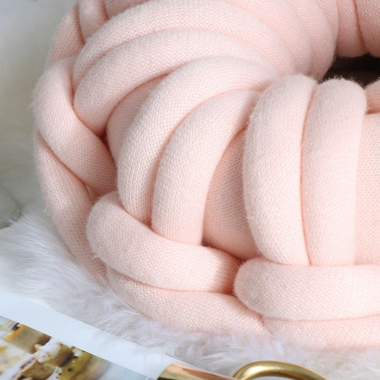 Donutta Beignet Kissen | Weiches Donut-Kissen | Komfortables Sitzkissen & Deko-Highlight