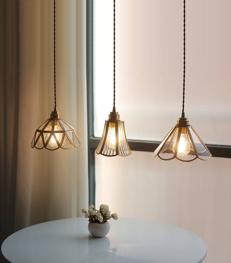 Brassoria Messing Glas Pendelleuchte | Elegantes Design | Dimmbar | Hochwertige Beleuchtung für Esszimmer & Wohnzimmer
