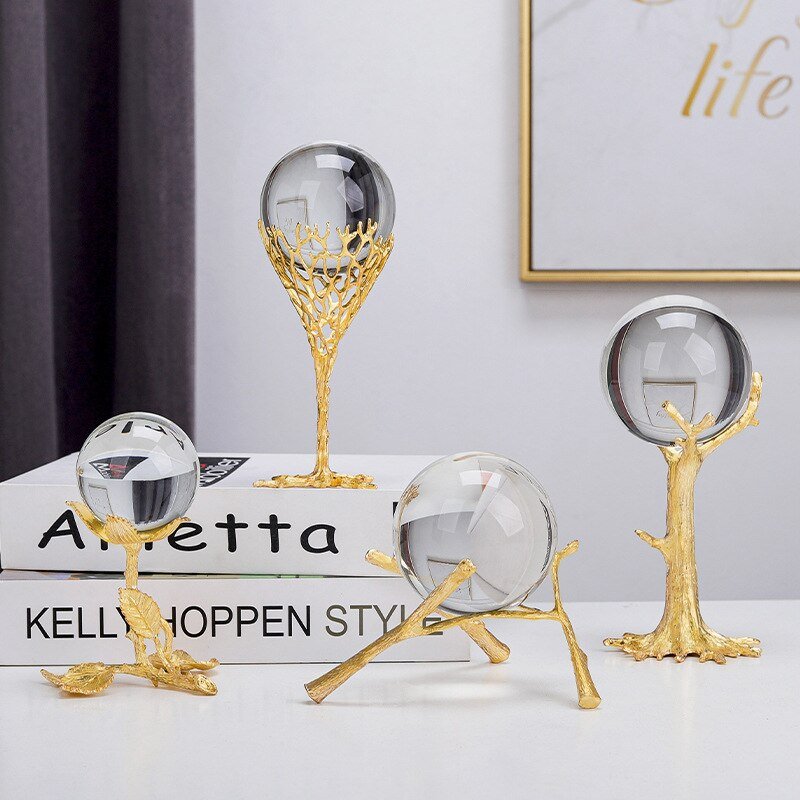 CrystalGlobe Eleganter Kristall-Glasball | Dekorationsobjekt mit filigranen Mustern