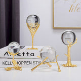 CrystalGlobe Eleganter Kristall-Glasball | Dekorationsobjekt mit filigranen Mustern