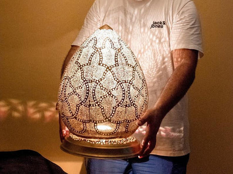 LumiMyst Marokkanische Tischlampe | Orientalische Laterne | Handgearbeitet | Stimmungsvolle Beleuchtung für Zuhause