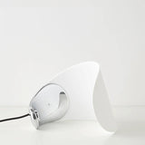 LunarisGleam Halbmond LED Tischlampe | Dimmbare Leselampe | Stimmungslicht | Elegante Wohnkultur