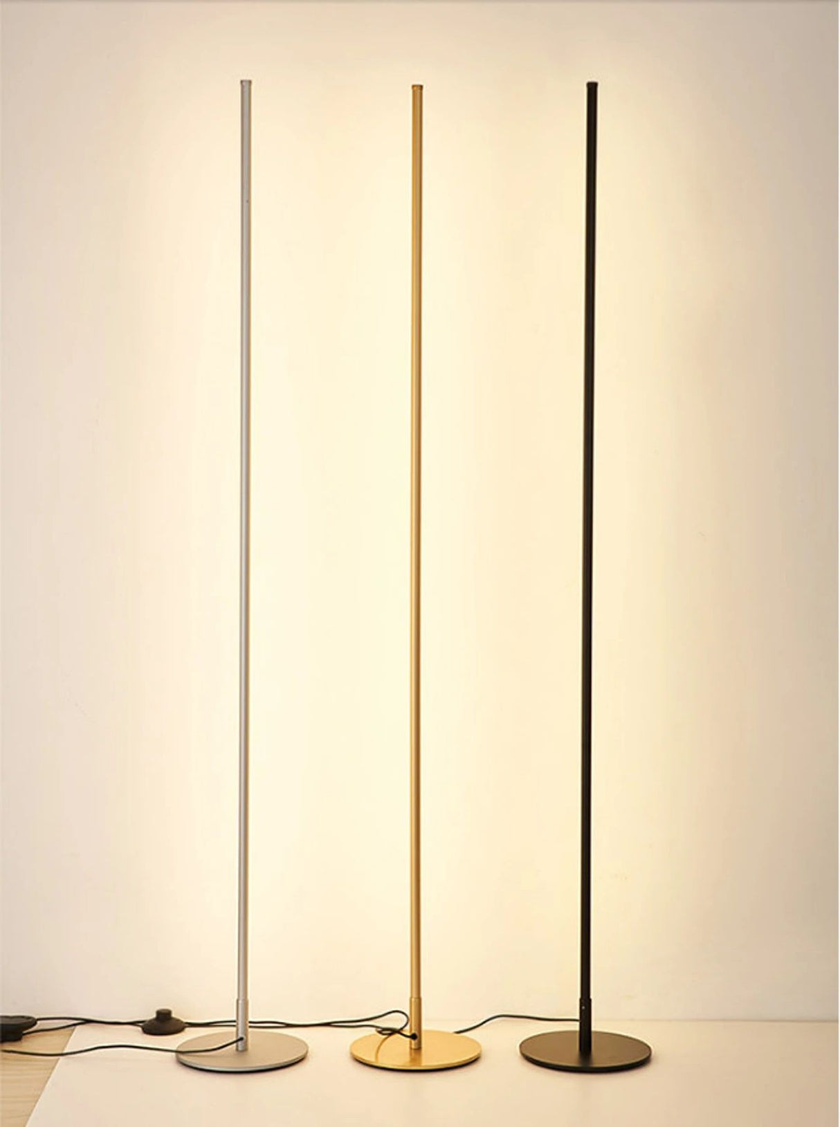 LumiArc Moderne LED Stehleuchte | Dimmbare Bodenlampe | Minimalistisches Design | Stimmungslicht für Wohnzimmer & Büro