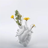 HeartSoul Herzförmige Keramikvase | Anatomisches Design | Dekovase für Zuhause | Stilvolle Blumenvase