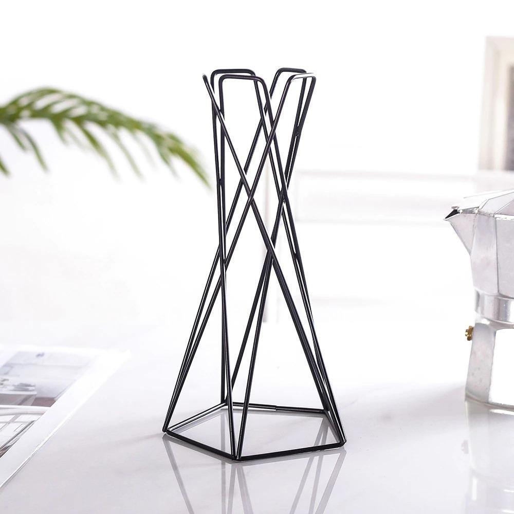 GeoTwist Metall Air Pflanzenhalter | Modernes Design | Geometrische Deko