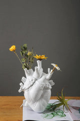 HeartSoul Herzförmige Keramikvase | Anatomisches Design | Dekovase für Zuhause | Stilvolle Blumenvase