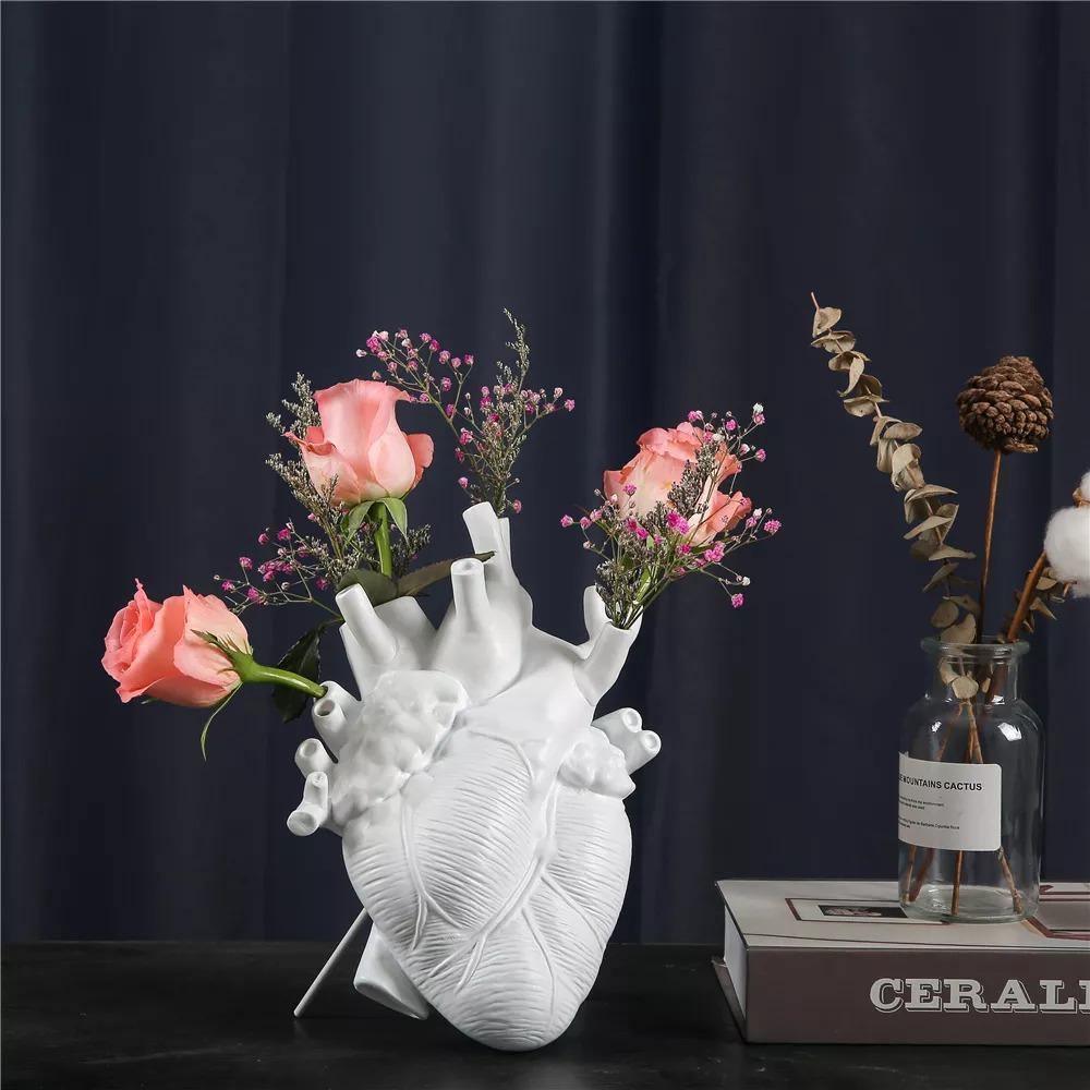 HeartSoul Herzförmige Keramikvase | Anatomisches Design | Dekovase für Zuhause | Stilvolle Blumenvase