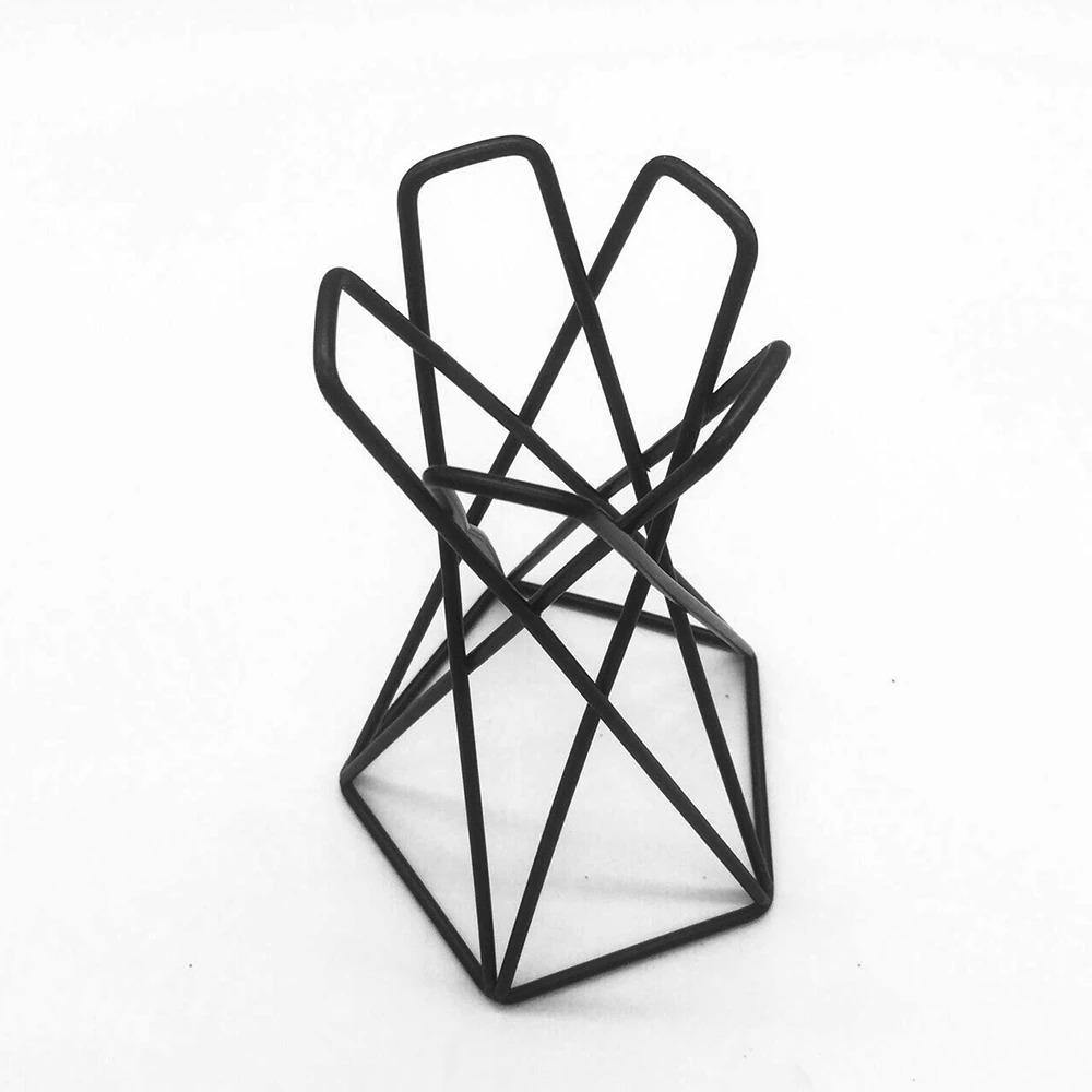 GeoTwist Metall Air Pflanzenhalter | Modernes Design | Geometrische Deko