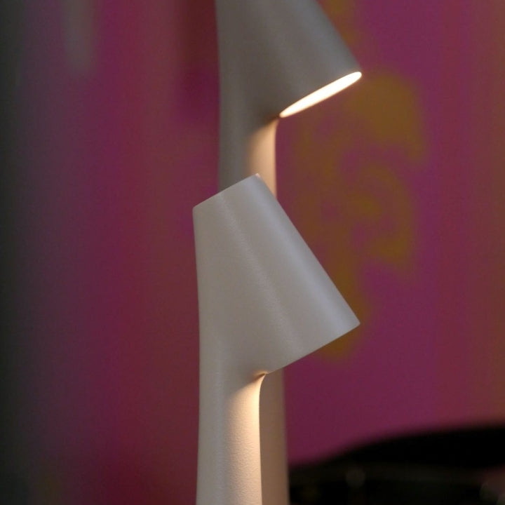 LumiSculpt Moderne LED Tischlampe | Skulpturales Design | Dimmbares Stimmungslicht | Perfekt für Zuhause & Büro