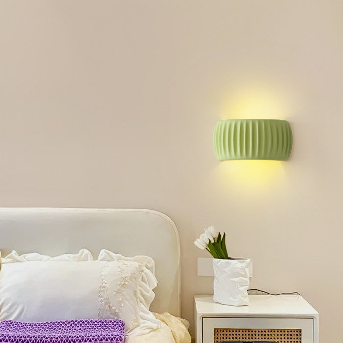 LuxeRib Moderne Art Deco Wandleuchte | Harz & LED Design | Stilvolle Beleuchtung für Zuhause