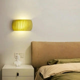 LuxeRib Moderne Art Deco Wandleuchte | Harz & LED Design | Stilvolle Beleuchtung für Zuhause