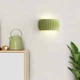 LuxeRib Moderne Art Deco Wandleuchte | Harz & LED Design | Stilvolle Beleuchtung für Zuhause