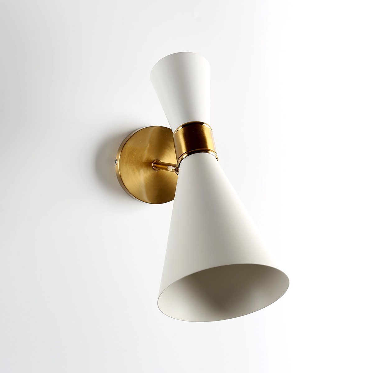 Illustra Moderne, verstellbare Wandleuchte | Minimalistisches Design | Perfekt als Leselampe & Nachttischlicht