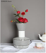 GeoStyle Monochrom Keramik Blumenvase | Geometrisches Design | Dekoration für Zuhause