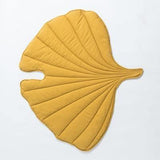 LeafNest Kuscheldecke im Blatt-Design | Weich & Vielseitig | Perfekt für Zuhause