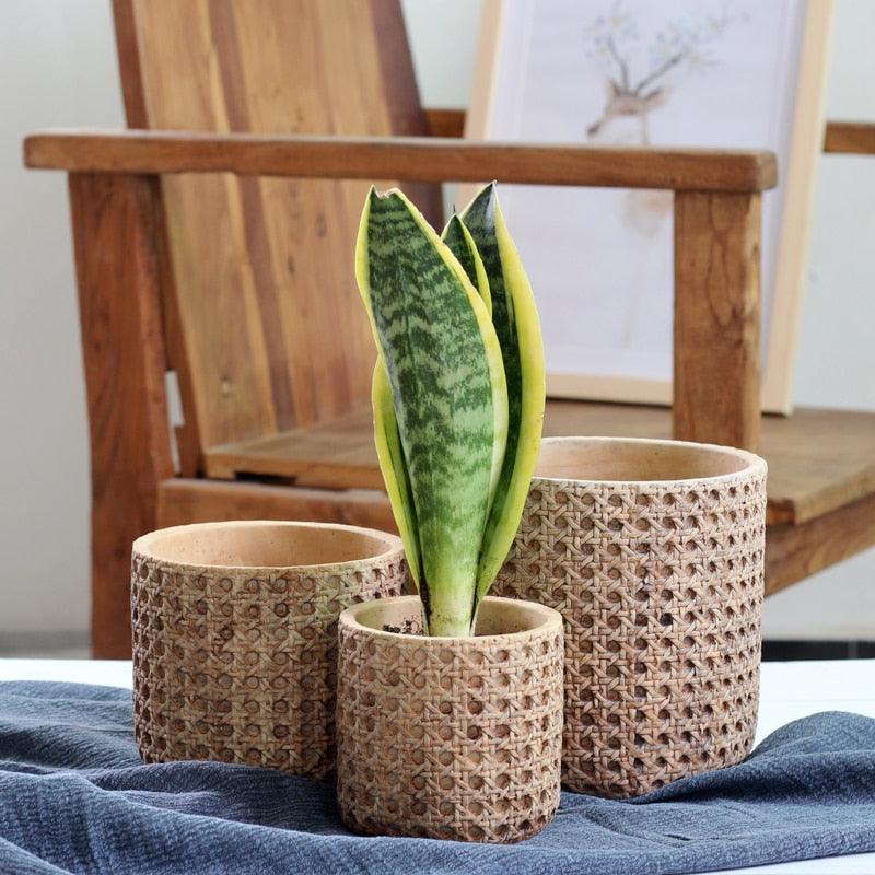 TerraWeave Rattan Struktur Pflanztopf | Handgefertigter Zement Übertopf | Für Indoor & Outdoor | Modernes Design