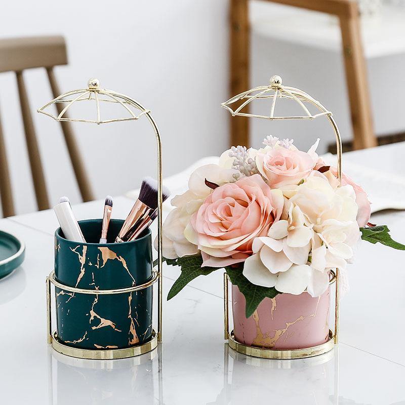 LustraGold Ceramic Swirl Planter mit Goldständer | Eleganter Keramiktopf | Stilvolle Pflanzenhalterung für Zuhause