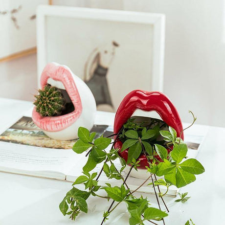 KissBloom Lippen-Keramik Blumentopf | Einzigartiges Design | Für Pflanzen & Deko | In Rot, Rosa & Lila