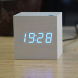 LumiCube Digitale Tischuhr | Minimalistisches Design | LED-Anzeige | Modern & Funktional | Perfekt für Zuhause & Büro