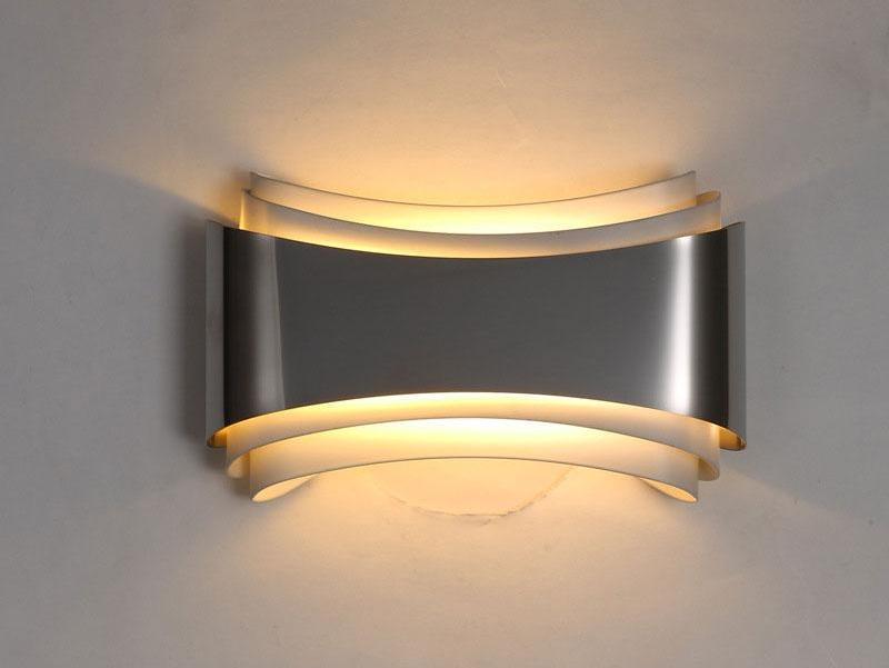 LunaCurve LED Wandleuchte | Modernes Design | Geschwungene Energiesparleuchte