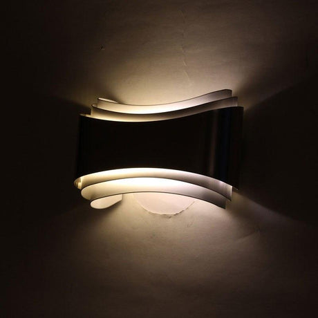 LunaCurve LED Wandleuchte | Modernes Design | Geschwungene Energiesparleuchte
