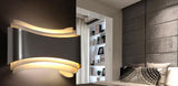 LunaCurve LED Wandleuchte | Modernes Design | Geschwungene Energiesparleuchte