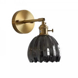 TulipGlow Wandlampe | Retro Design Blütenform | Glas & Metall | Dekorative Beleuchtung