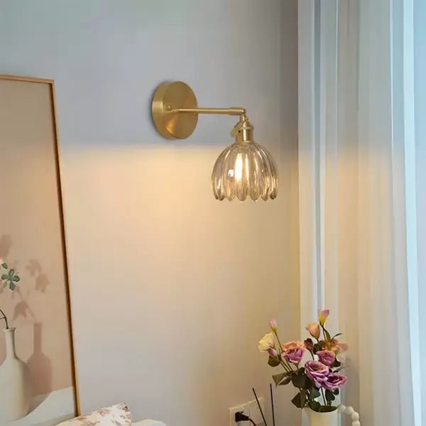TulipGlow Wandlampe | Retro Design Blütenform | Glas & Metall | Dekorative Beleuchtung