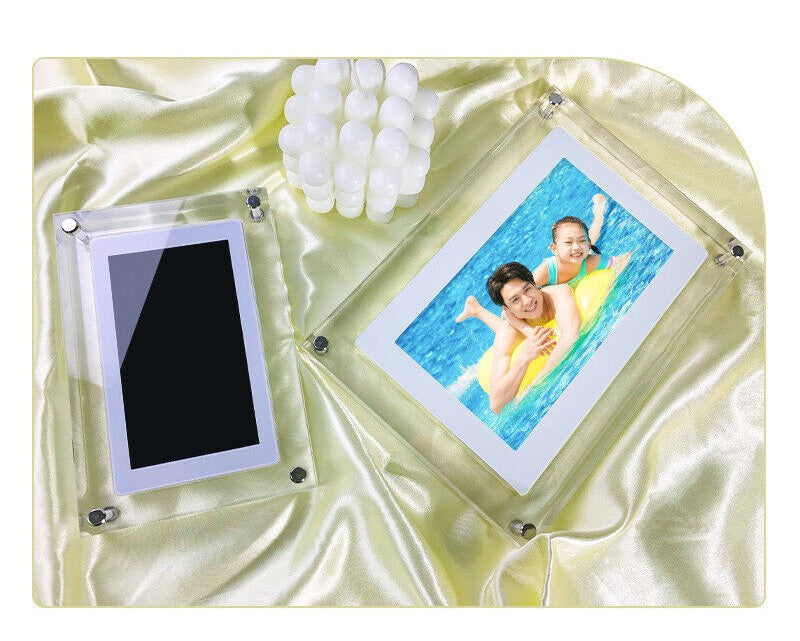 DisplayFrame™ Digitaler Anzeigerahmen aus Acryl | LED-Beleuchtet | Modernes Design für Fotos & Werbung