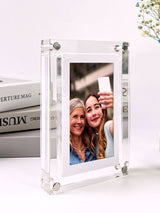 DisplayFrame™ Digitaler Anzeigerahmen aus Acryl | LED-Beleuchtet | Modernes Design für Fotos & Werbung