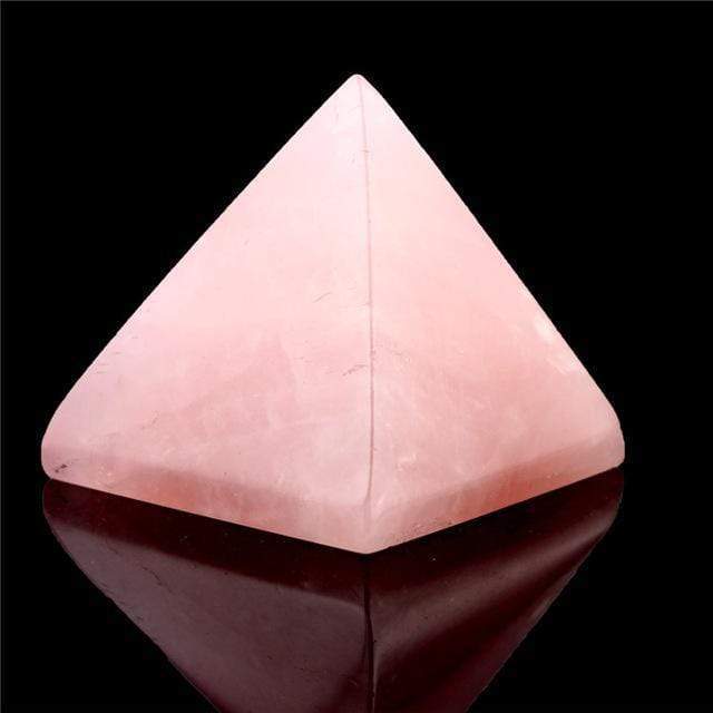 CrystalForge Geschnitzte Kristallpyramide | Spirituelle Deko | Handgefertigt & Energetisierend | Einzigartiges Design
