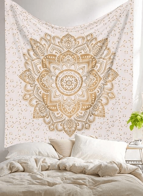 MandalaLuxe Goldener Wandteppich | Spirituelle Wanddeko | Boho & Meditationsstil | Hochwertiger Druck